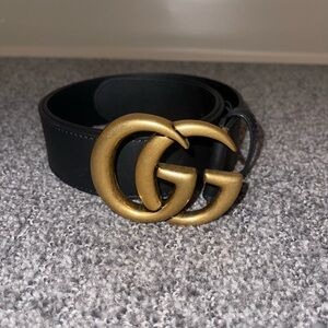 Gucci Leather Double G Buckle